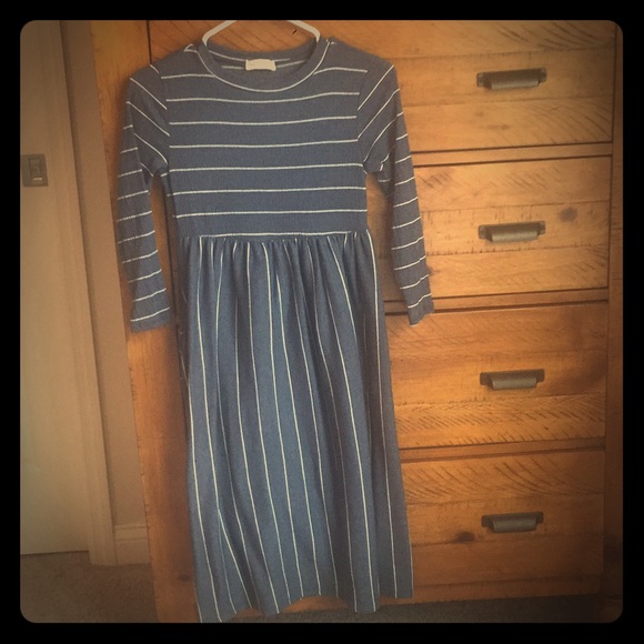 Dresses & Skirts - New Knee length dress